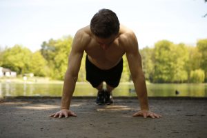 Fitness Agony Übungen mit dem eigenen Körpergewicht Arme